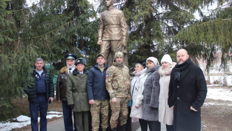 Воено — историческая акция посвящённая подвигу Героя Сталинградской битвы командира 35 -й гвардейской стрелковой дивизии генерала-майора В. А. Гладкова.